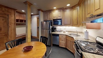 Slopeside 1 Bedroom Gold at Golden Peak in Vail