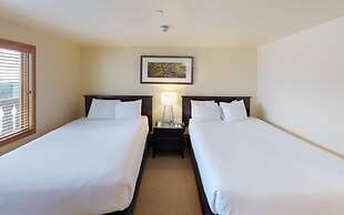 Slopeside 2 Bedroom Gold-rated Residence at Golden Peak in Vail Villag