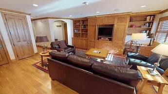 Slopeside 2 Bedroom Gold-rated Residence at Golden Peak in Vail Villag
