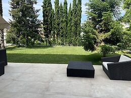 Panorama Villa With Pool and Garden