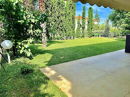 Panorama Villa With Pool and Garden