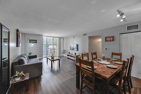 Amazing 3 BR Apartment At Brickell