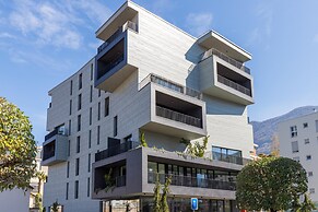 Icon H 506 Suite Business