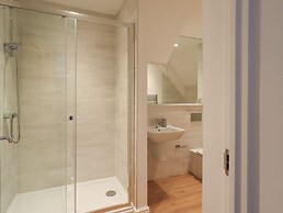 The Violet Suite Stone Cross Mansion