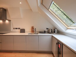 The Violet Suite Stone Cross Mansion