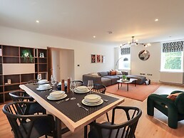 The Violet Suite Stone Cross Mansion