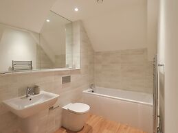 The Violet Suite Stone Cross Mansion