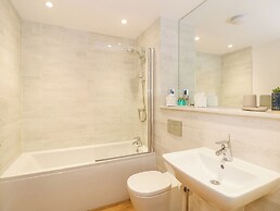 The Elizabeth Suite Stone Cross Mansion