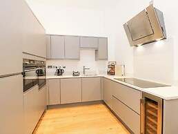 The Elizabeth Suite Stone Cross Mansion