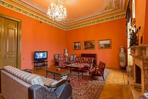 Royal Suite Apartment on Nizami Street