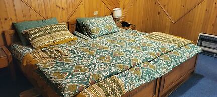 Pine Park Edge Resort Khanian