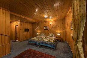 Pine Park Edge Resort Khanian