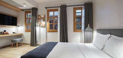 Mellow Blue Hotel