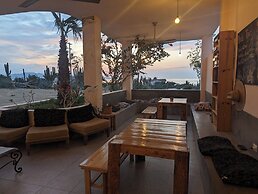 La Ventana Hostel and Hotel