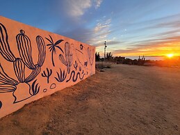 La Ventana Hostel and Hotel