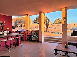 La Ventana Hostel and Hotel