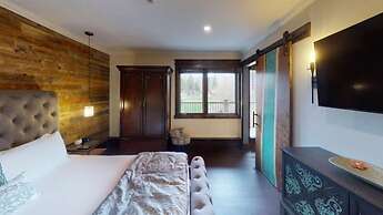 Slopeside 1 Bedroom Platinum-rated Residence at Golden Peak