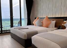 Triton Prestige Seaview and Spa