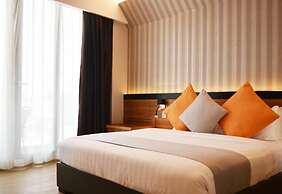 Triton Prestige Seaview and Spa