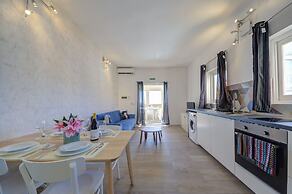 Tritoni harbour suites