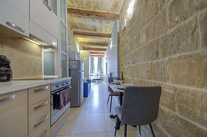 Tritoni harbour suites