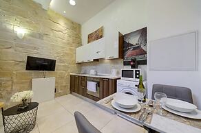 Tritoni harbour suites