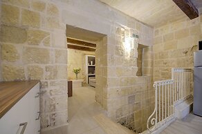 Tritoni harbour suites