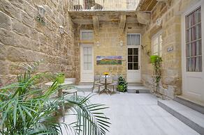 Tritoni harbour suites