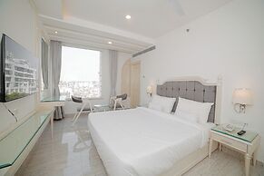 Pearl Courtyard