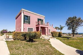 Charming Sea View Villa close to beach