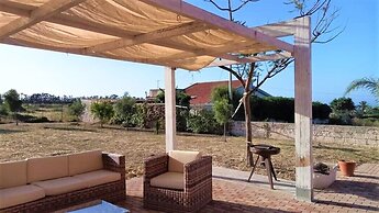 Charming Sea View Villa close to beach