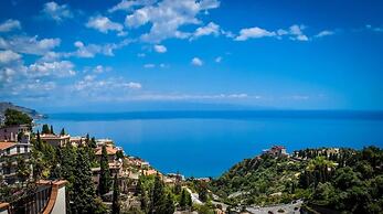 Taormina Sea View Penthouse Apartment