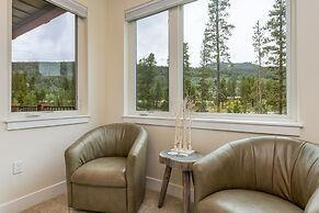 202 Clearwater Lofts 2 Bedroom Condo by RedAwning