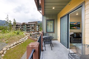 202 Clearwater Lofts 2 Bedroom Condo by RedAwning