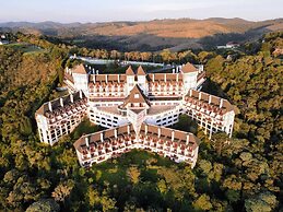 Duplex in a castle in the mountains