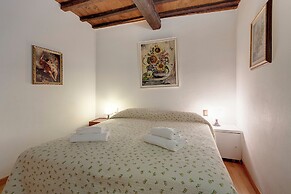 Bellismo Apartment for 4 People Santa Maria Novella Florence Center