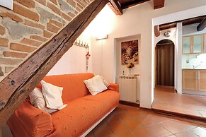Bellismo Apartment for 4 People Santa Maria Novella Florence Center