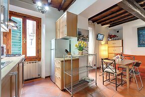 Bellismo Apartment for 4 People Santa Maria Novella Florence Center