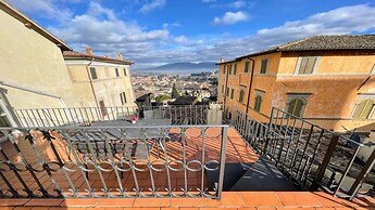 Beautiful Duomo Apt With Spectacular Terrace - Sleeps 6. Air con Throu