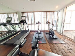 5A - 2 Bedroom Downtown Apartment With Shared Pool