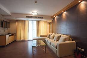 5A - 2 Bedroom Downtown Apartment With Shared Pool