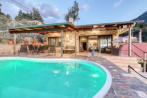 Magical View, Villa Asproneri, Kamena Vourla