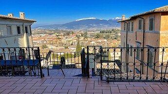 Central Spoleto 6 Guests apt With Terrace