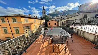 Central Spoleto 6 Guests apt With Terrace