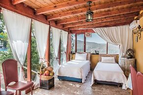 House With Private Pool, Isolated, Unique View