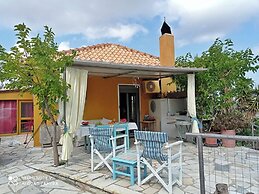 House With Private Pool, Isolated, Unique View