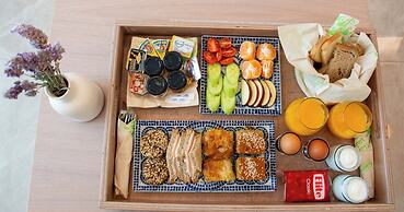 Ebenus Suites by Checkin