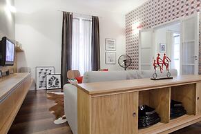 Premium Design Central Suite