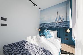 Aurel Coast