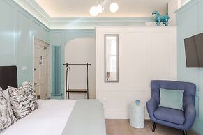 4 Berkeley Sq - YourApartment